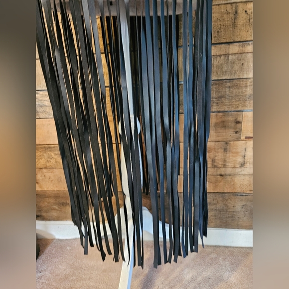 Women's faux leather belt with long fringe size OS - Picture 4 of 12